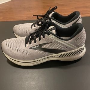 Brooks Running Shoes (Adrenaline GTS 22)